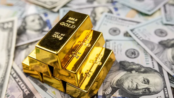 تراجع أسعار الذهب في ظل استمرار ارتفاع الدولار IMG 2937 le212 News